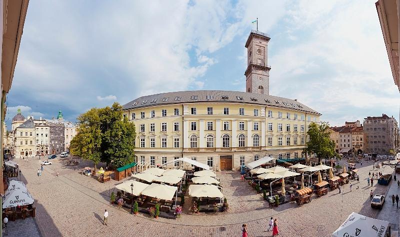 Apartments On Plocsha Rynok 40 Lviv Buitenkant foto